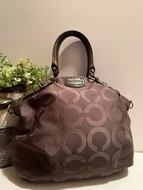 Coach Op Art Madison Lindsey Large Gray Handbag Satchel Tote $358 - Picture 2 of 12